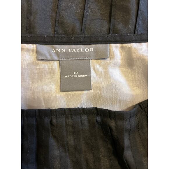 Ann Taylor | Black A Line Skirt with White Lace Hem | 10 - Picture 10 of 11